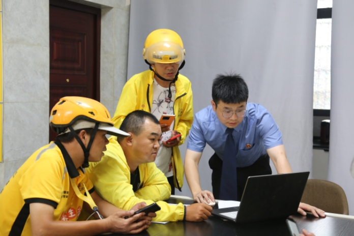 <CMSPRO_DOCUMENT field='subTitle'></CMSPRO_DOCUMENT>